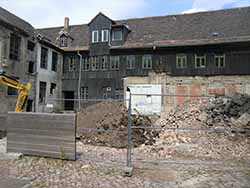 Instandsetzung historische Feldscheunen und Druckerei - Frankesche Stiftung Halle - Beräumung, Entkernung, Abbruch, Entsorgung