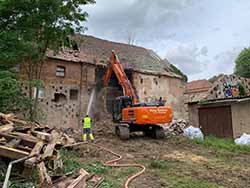 Wormsleben - Sicherheitsabbruch Wirtschaftsgebäude - Abbruch, Entsorgung